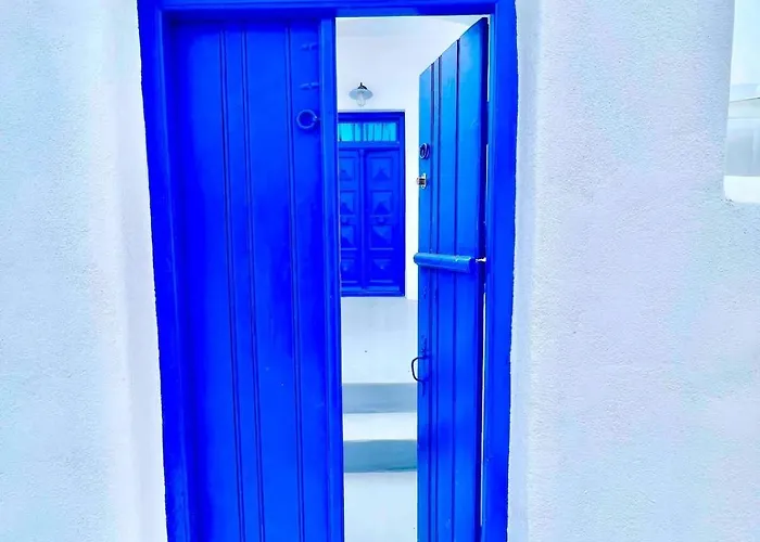 Aphrodite Next To The Windmills Of Mykonos * Mykonos Town