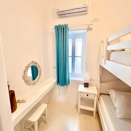 Aphrodite Next To The Windmills Of Mykonos Feriehus *